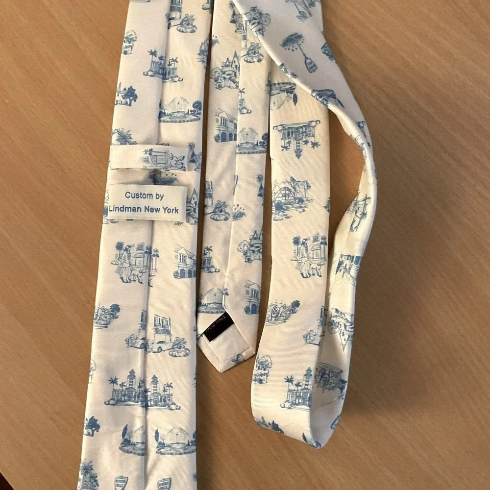 NWOT Custom Beverly Hills Tie
